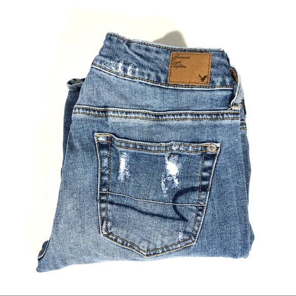 AEO Low Rise Stretch Distressed Boy Fit Crop Jeans - Picture 1 of 8